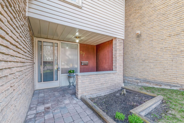 97-Poplar-Crescent-Aurora-Web-Salisbury-10