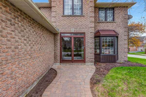 1204-Maple-Gate-Crescent-Pickering-Web-Salisbury-10