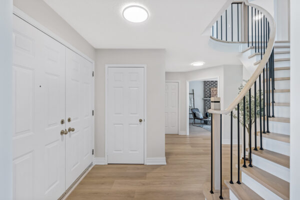 1204-Maple-Gate-Crescent-Pickering-Web-Salisbury-11