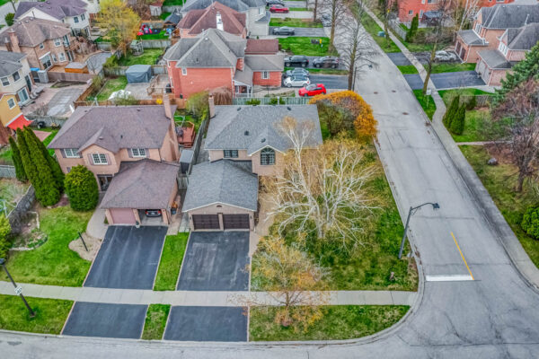 1204-Maple-Gate-Crescent-Pickering-Web-Salisbury-3
