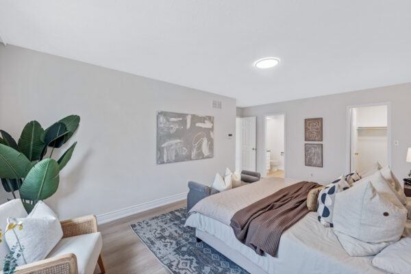 1204-Maple-Gate-Crescent-Pickering-Web-Salisbury-41