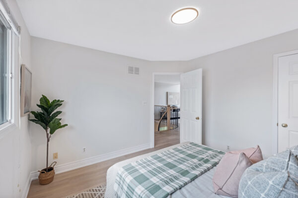 1204-Maple-Gate-Crescent-Pickering-Web-Salisbury-48