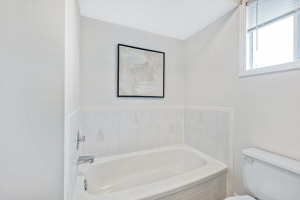 1204-Maple-Gate-Crescent-Pickering-Web-Salisbury-50