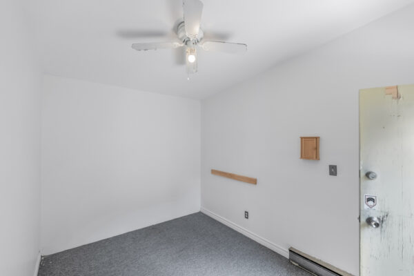 14-Whitaker-Avenue-Toronto-Web-Salisbury-41