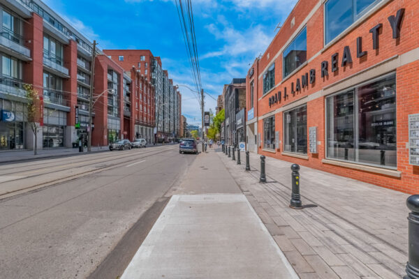 14-Whitaker-Avenue-Toronto-Web-Salisbury-44