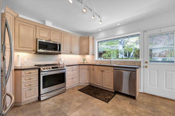 147-Verobeach-Boulevard-Toronto-Web-Salisbury-22
