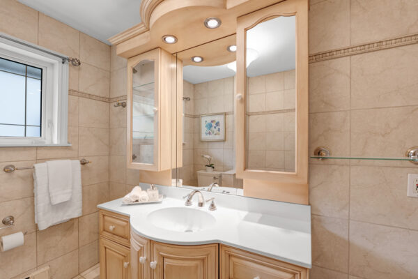 147-Verobeach-Boulevard-Toronto-Web-Salisbury-37