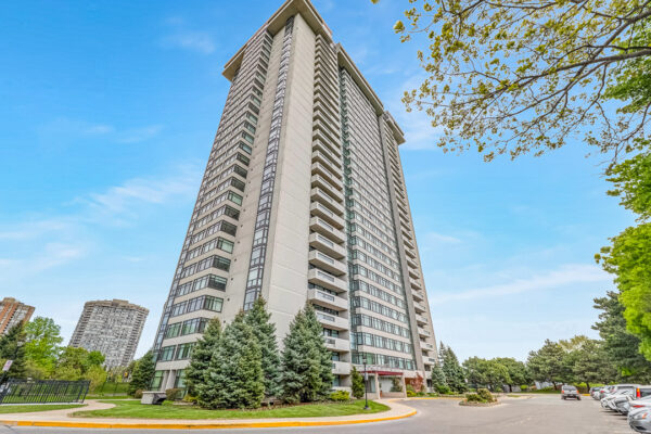 1555-Finch-Avenue-East-#1907-Toronto-Web-Salisbury-65