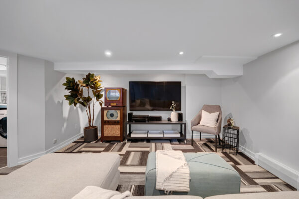 279-Brookdale-Avenue-Toronto-Web-Salisbury-45