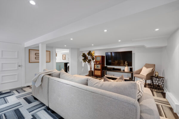 279-Brookdale-Avenue-Toronto-Web-Salisbury-46
