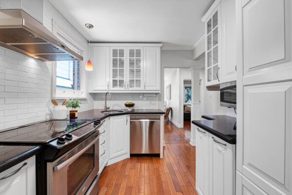 41-Southvale-Drive-Toronto-Web-Salisbury-19