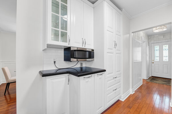 41-Southvale-Drive-Toronto-Web-Salisbury-22