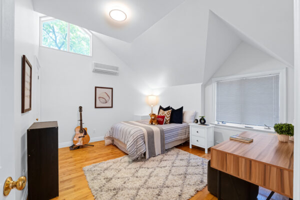 41-Southvale-Drive-Toronto-Web-Salisbury-39
