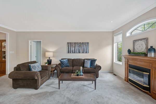 50-Button-Crescent-Uxbridge-Web-Salisbury-16