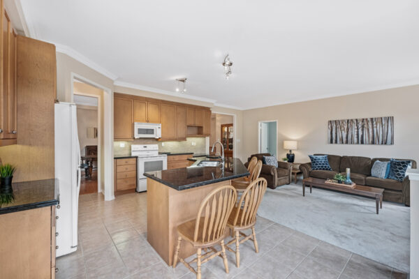 50-Button-Crescent-Uxbridge-Web-Salisbury-19
