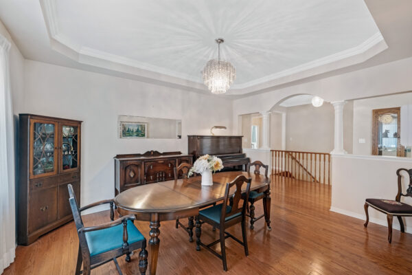 50-Button-Crescent-Uxbridge-Web-Salisbury-27