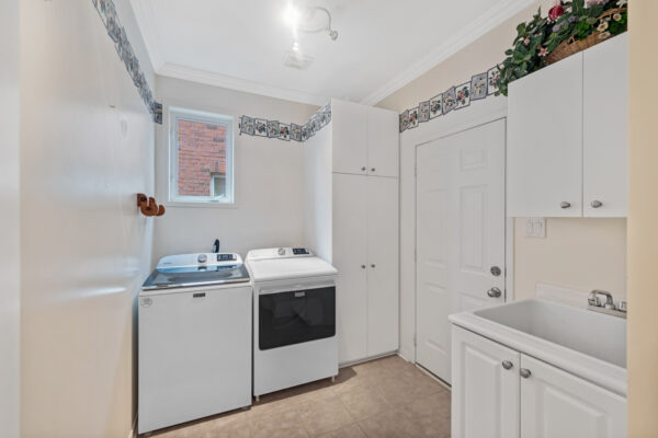50-Button-Crescent-Uxbridge-Web-Salisbury-33