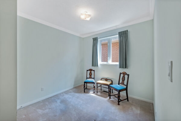 50-Button-Crescent-Uxbridge-Web-Salisbury-39