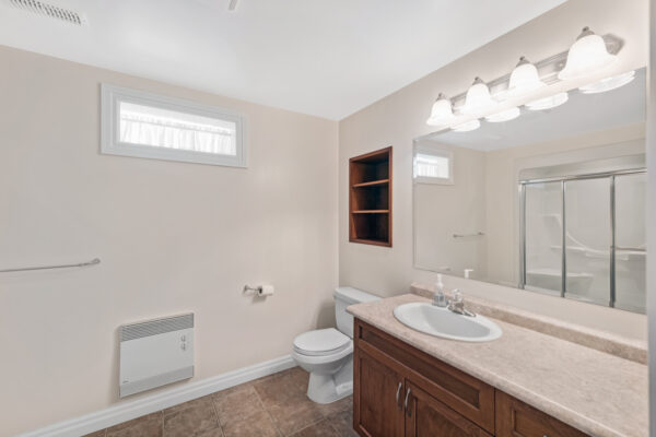 50-Button-Crescent-Uxbridge-Web-Salisbury-48