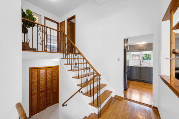 6-Munford-Crescent-Toronto-Web-Salisbury-27