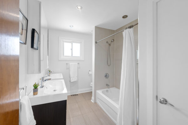 6-Munford-Crescent-Toronto-Web-Salisbury-32