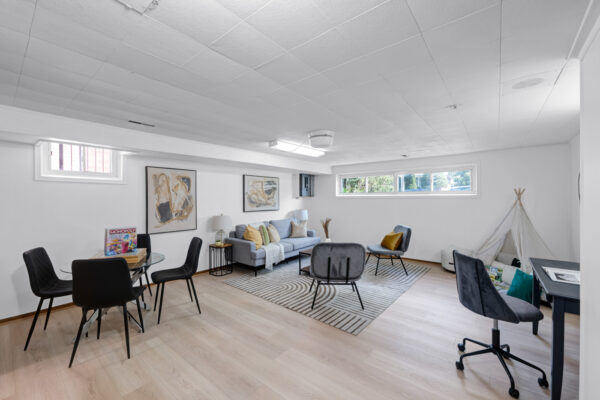 6-Munford-Crescent-Toronto-Web-Salisbury-43