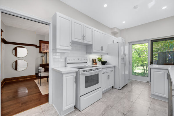90-Roselawn-Avenue-Toronto-Web-Salisbury-20