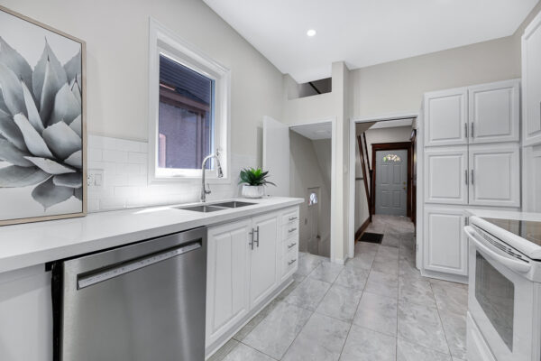 90-Roselawn-Avenue-Toronto-Web-Salisbury-26