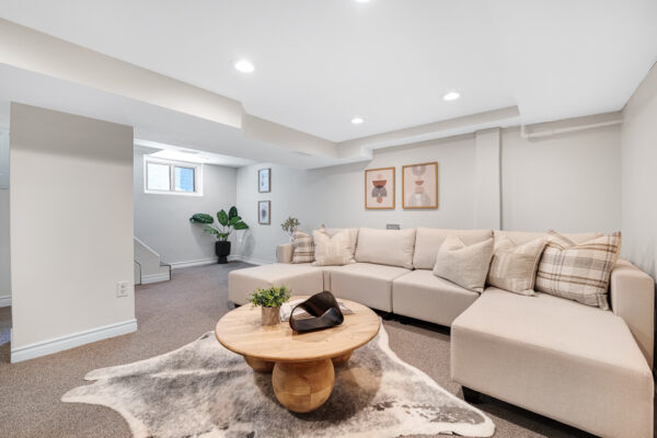 90-Roselawn-Avenue-Toronto-Web-Salisbury-43