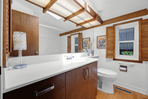 10-Oakley-Boulevard-Toronto-Web-Salisbury-36