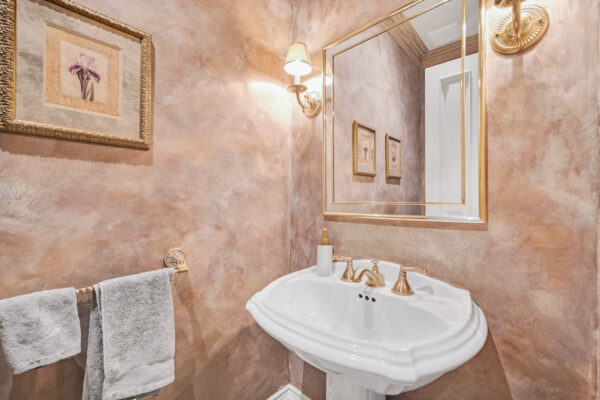 127-Buckingham-Avenue-Toronto-Web-Salisbury-35