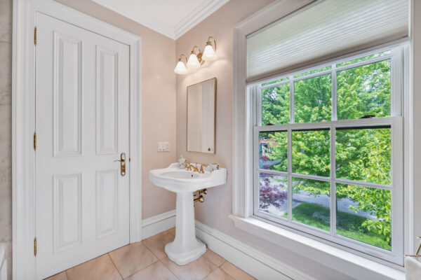 127-Buckingham-Avenue-Toronto-Web-Salisbury-53