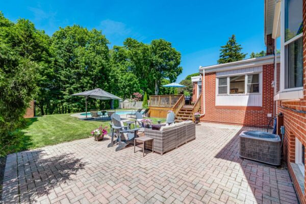 14-Manorpark-Court-Toronto-Web-Salisbury-68
