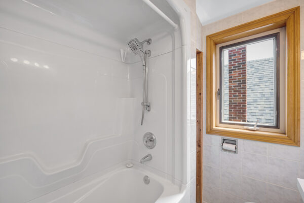 142-Divadale-Drive-Toronto-Web-Salisbury-41