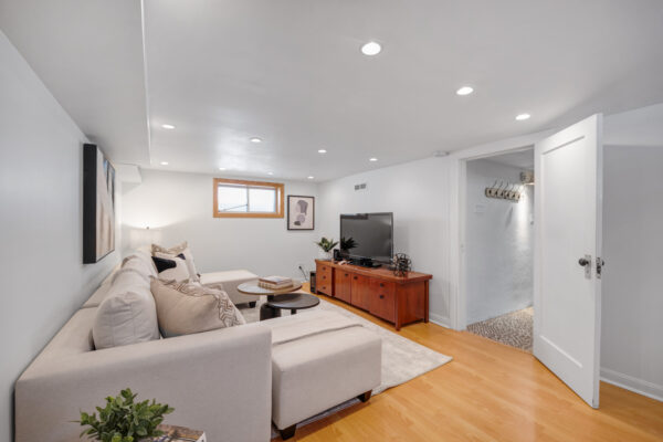142-Divadale-Drive-Toronto-Web-Salisbury-45