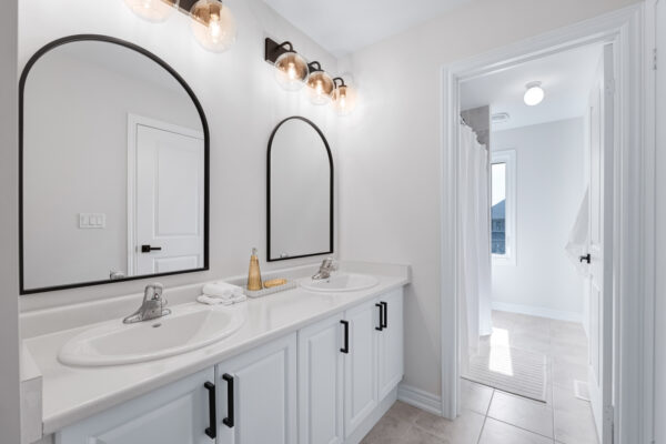 15-Ainslie-Hill-Crescent-Sutton-Web-Salisbury-47
