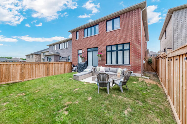 15-Ainslie-Hill-Crescent-Sutton-Web-Salisbury-57