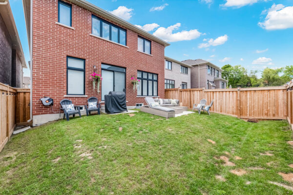 15-Ainslie-Hill-Crescent-Sutton-Web-Salisbury-60
