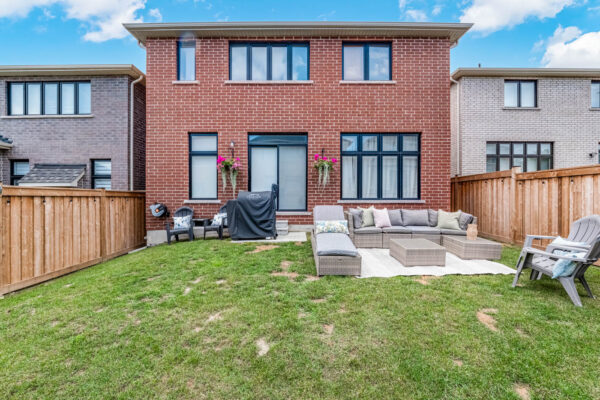 15-Ainslie-Hill-Crescent-Sutton-Web-Salisbury-62