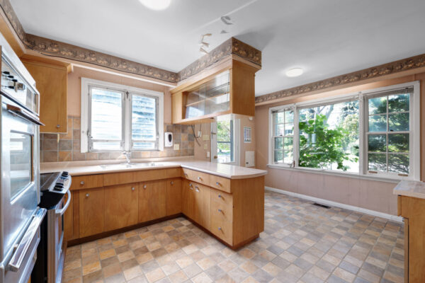 209-Burbank-Drive-Toronto-Web-Salisbury-14