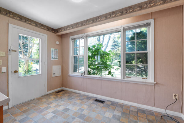 209-Burbank-Drive-Toronto-Web-Salisbury-18