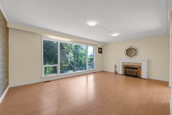209-Burbank-Drive-Toronto-Web-Salisbury-21