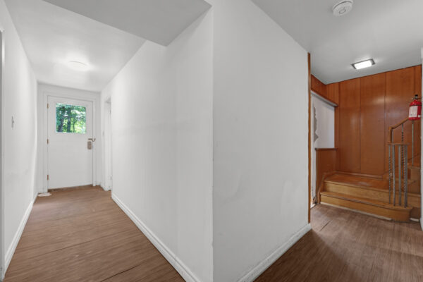 209-Burbank-Drive-Toronto-Web-Salisbury-41