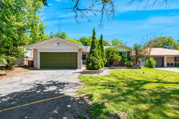 209-Burbank-Drive-Toronto-Web-Salisbury-8