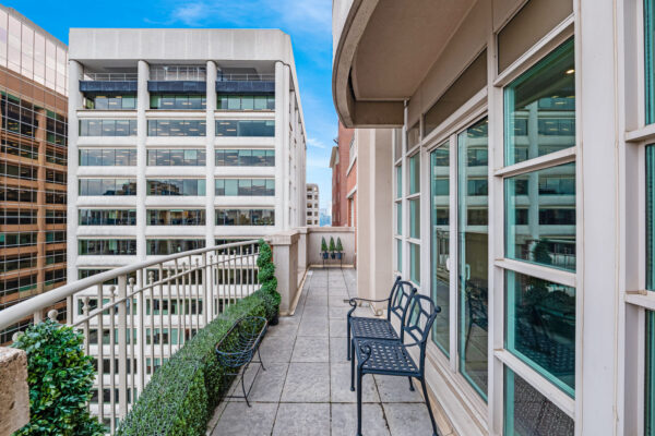 33-Delisle-Avenue-#1004-Toronto-Web-Salisbury-75