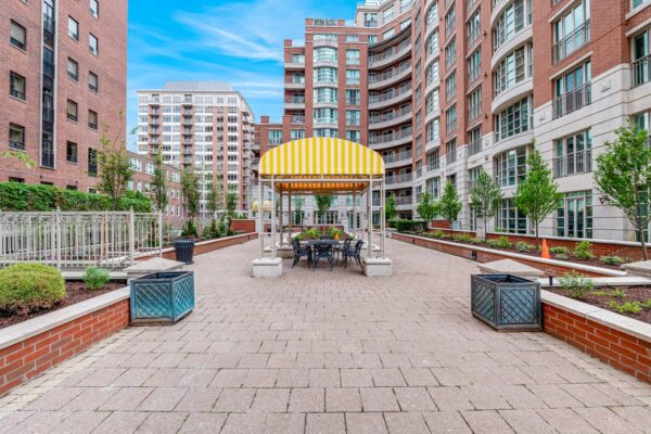 33-Delisle-Avenue-#1004-Toronto-Web-Salisbury-92