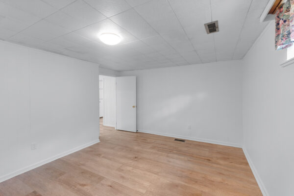 43-Viamede-Crescent-Toronto-Web-Salisbury-48