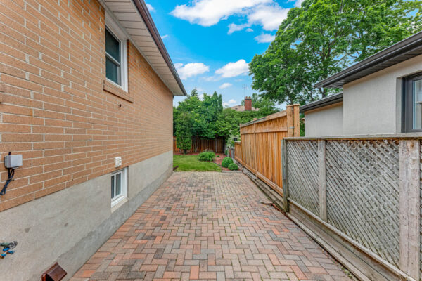 43-Viamede-Crescent-Toronto-Web-Salisbury-52