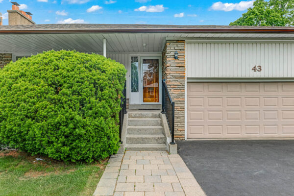 43-Viamede-Crescent-Toronto-Web-Salisbury-9