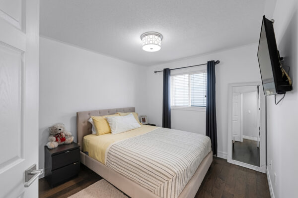 77-Bird-Street-Barrie-Web-Salisbury-36